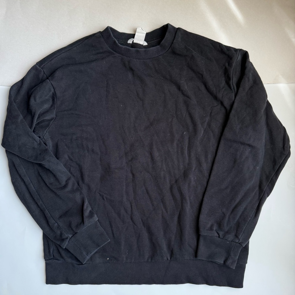 H&M Boys Black Crewneck Sweater - Size 12/14 (Used)